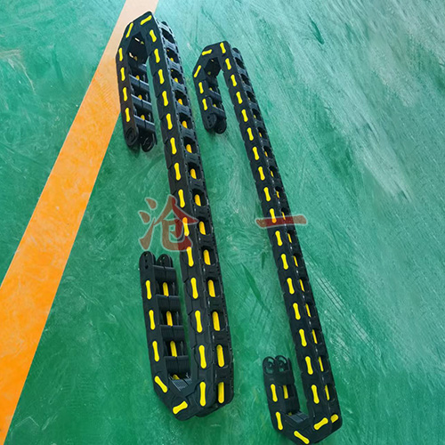 尼龍和塑料拖鏈